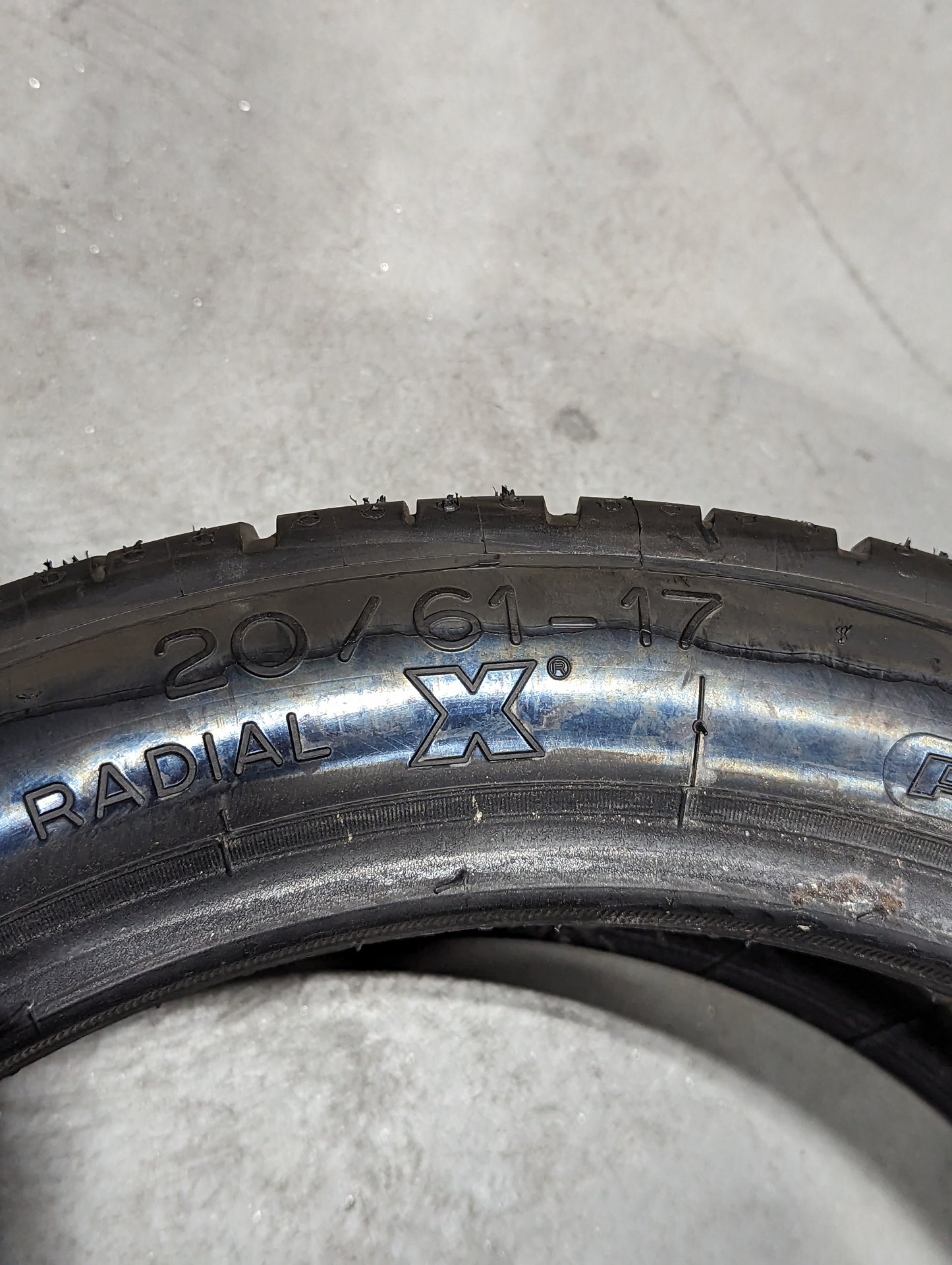 New 20/61-17 Michelin P2G Rain Tire